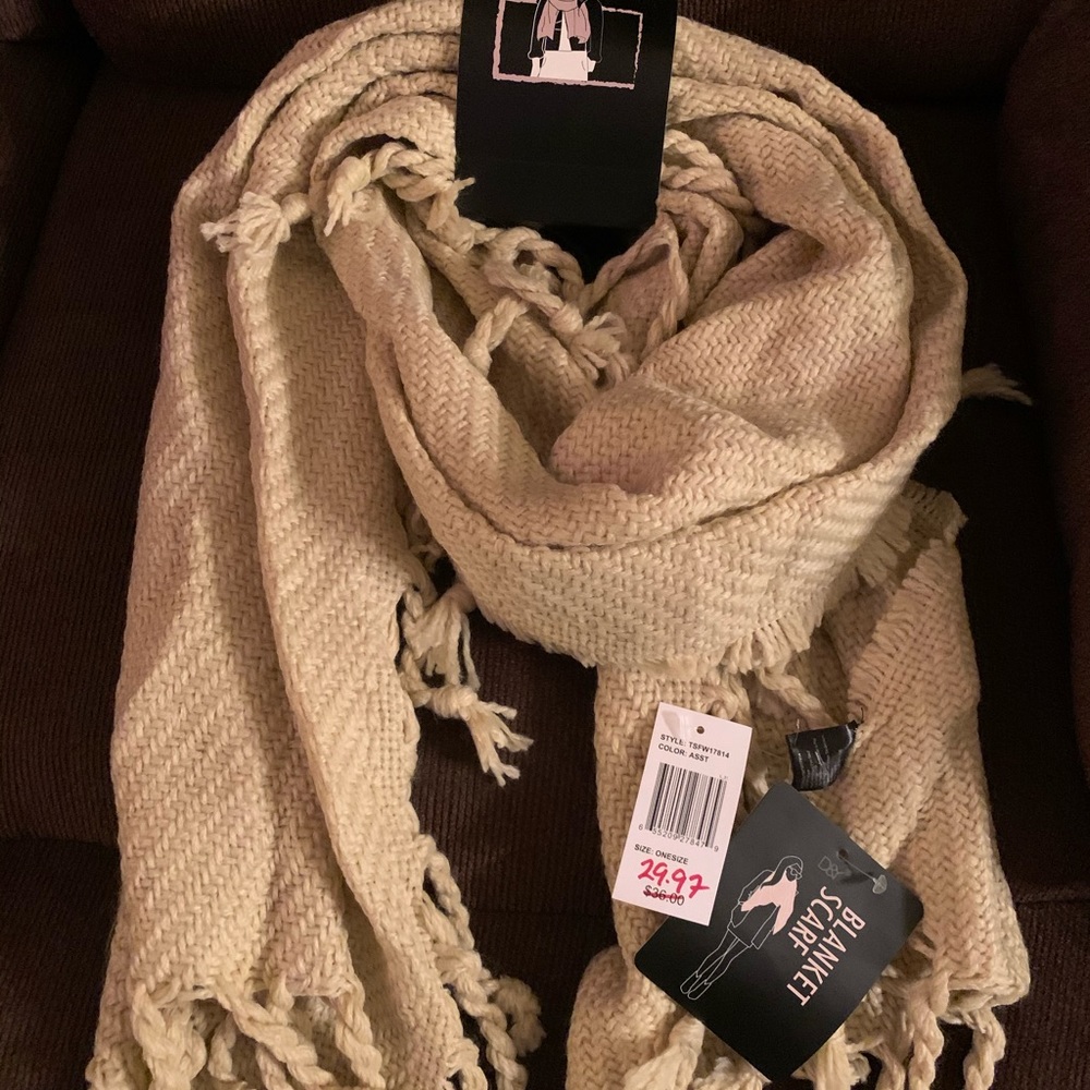 Scarf - Picture 2 of 3